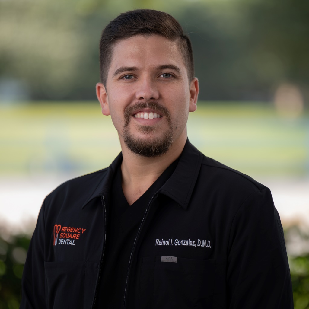 Dental crowns Miami FL consultation with our team