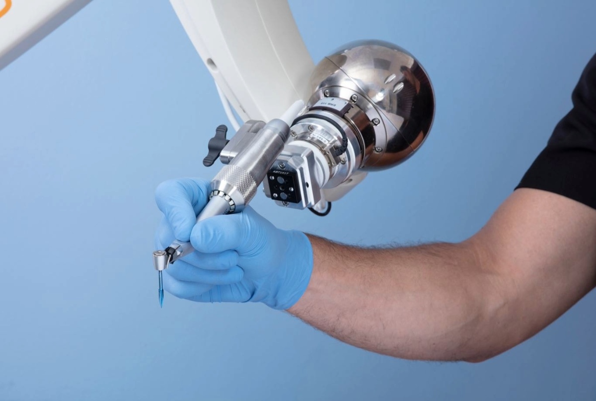 is yomi robotic assisted implant surgery safe