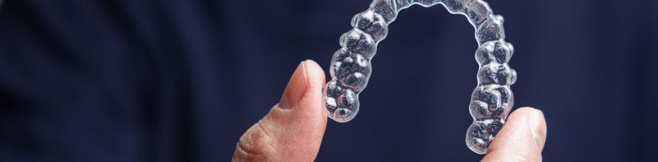 what are clear aligners and how do clear aligners straighten teeth